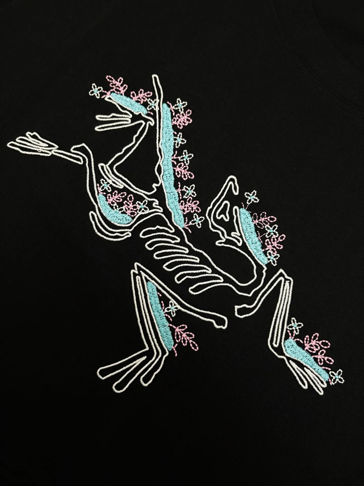 Arcteryx T 【Arcteryx ， 】 New Arrival ， Premium Versatile ， Same Style Arcteryx ， 1 logo， White ， + Blue ， ， ， 。 ， ， 。 ， 。 ， ， ！！ Sizes：S、M、L、XL、XXL
